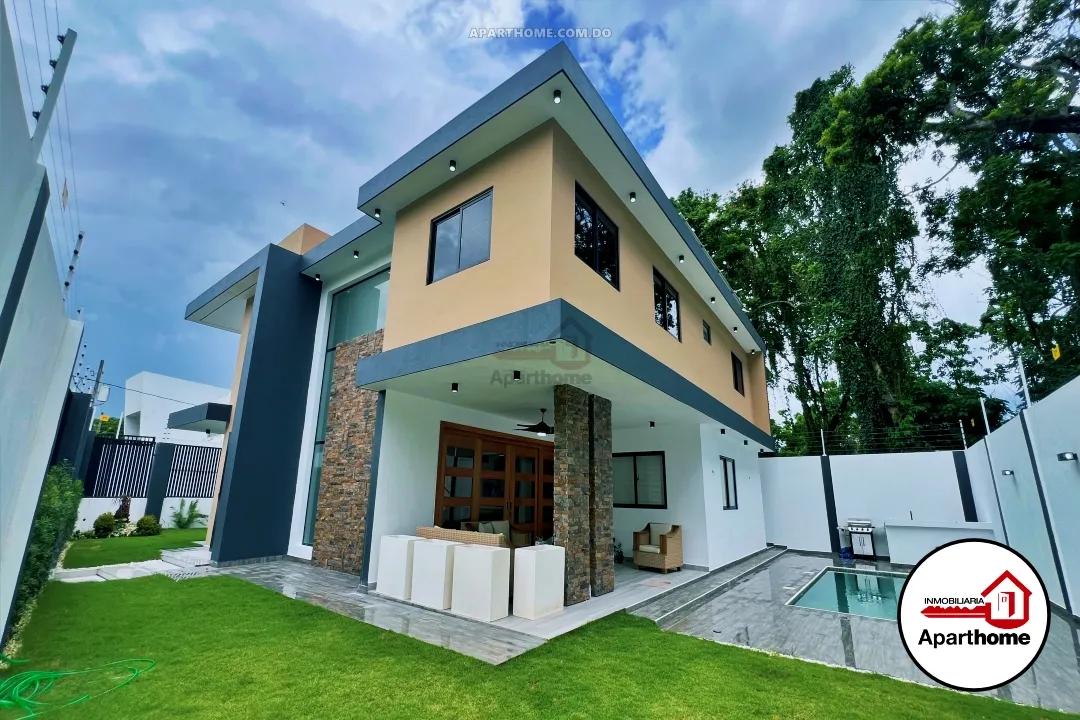 Amplia y Lujosa Casa en Terranova, San Francisco de Macorís