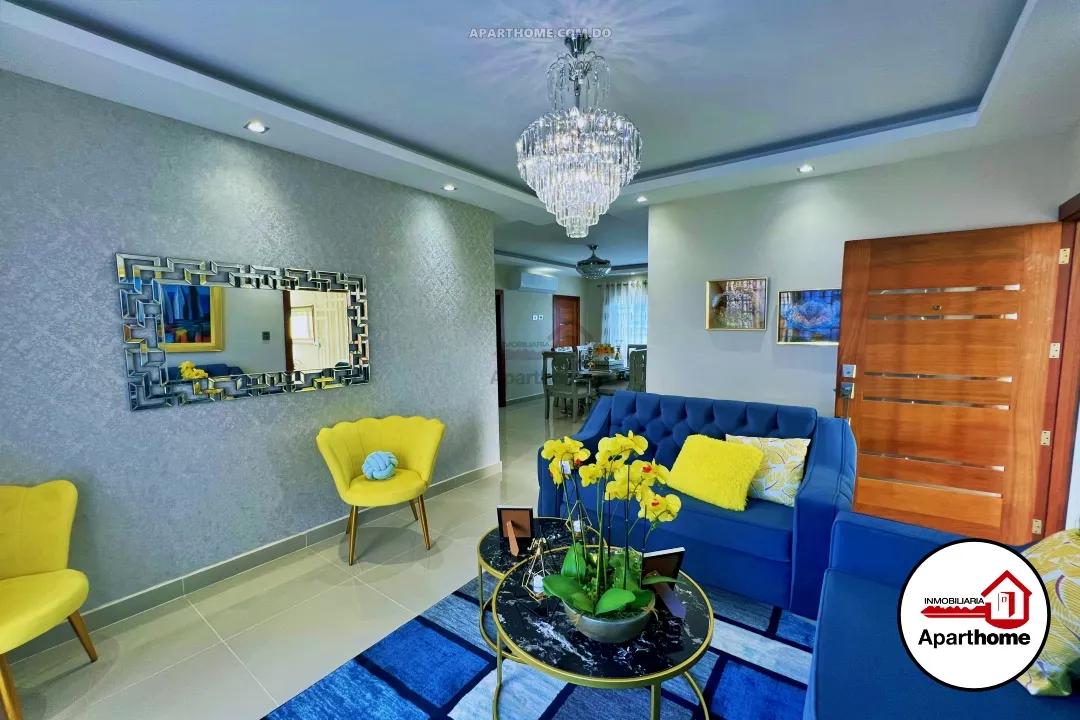 Apartamento con 149m², 3 Parqueos, Cocina de Lujo y Jacuzzi Privado, SFM