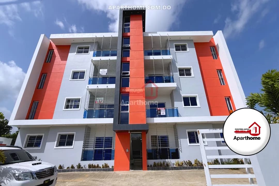 Apartamento en Venta en Urb El Silencio con 2 Parqueos en 125 m² San Francisco de Macorís
