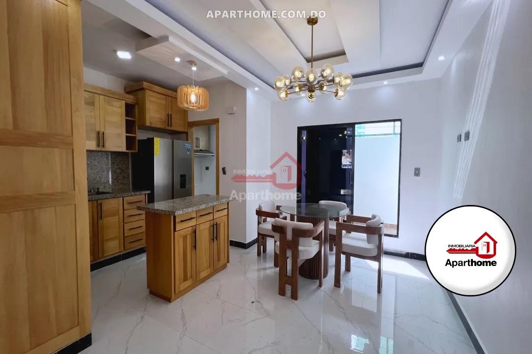 Apartamento Primer Nivel en Alquiler con Patio y Jacuzzi en Urbanización Golden Village, San Francisco de Macorís