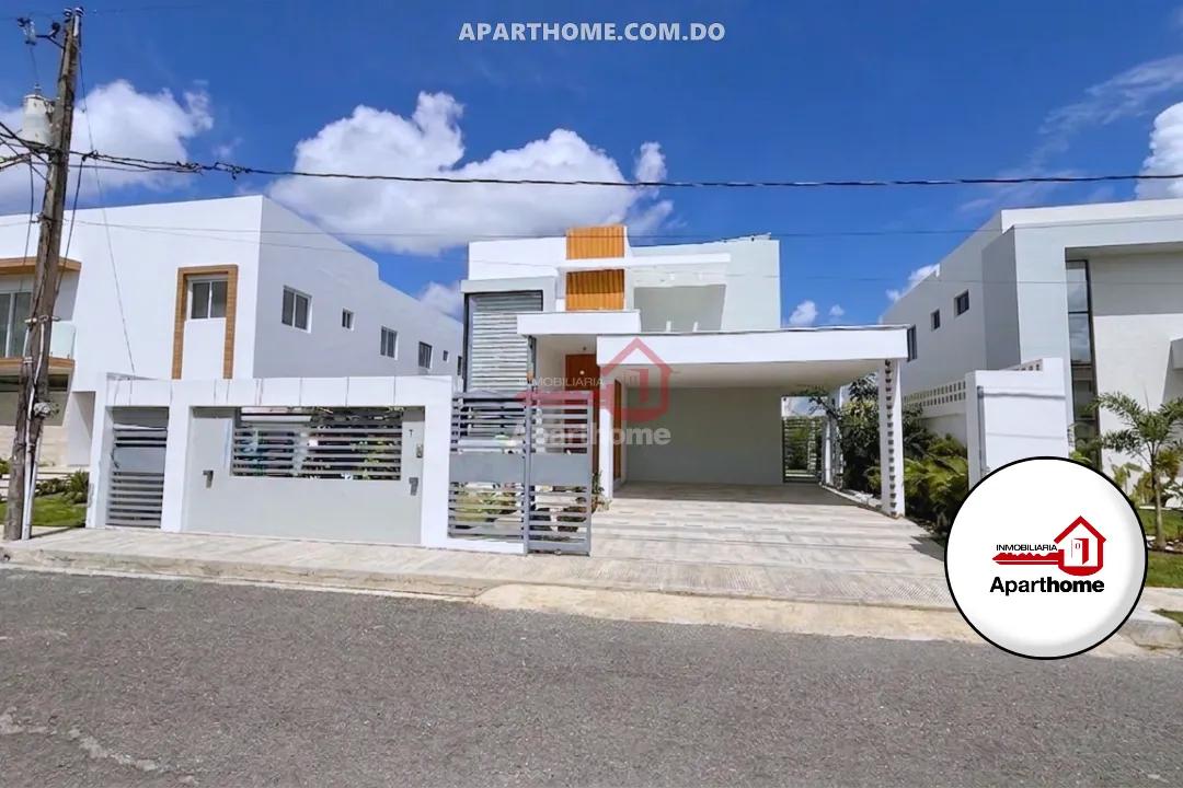 Casa de Lujo con Domótica, Piscina, Patio y Terraza (290 m² en 2 Niveles) en Residencial El Doral, San Francisco de Macorís