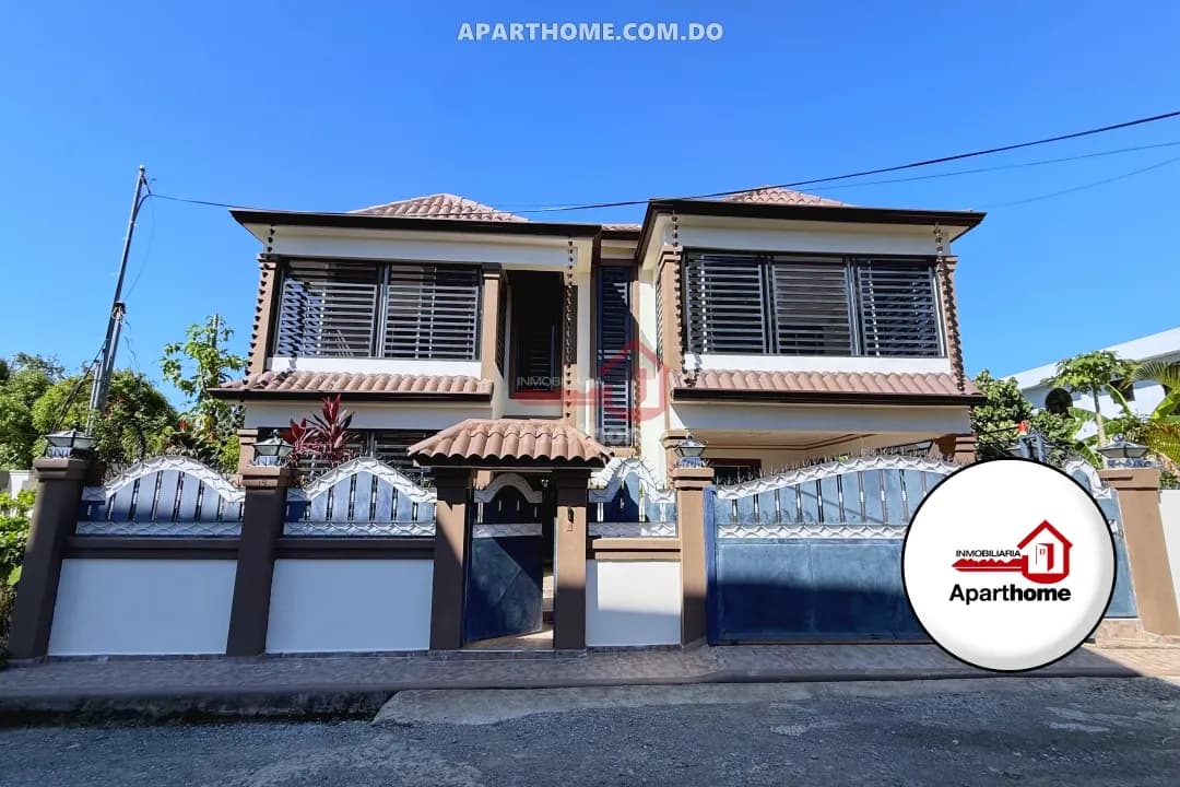 Casa en Venta con 444 m² en Urb. Toribio Camilo, San Francisco de Macorís a 23 Millones de Pesos